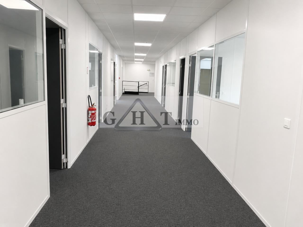 Entrepôt Bureaux
