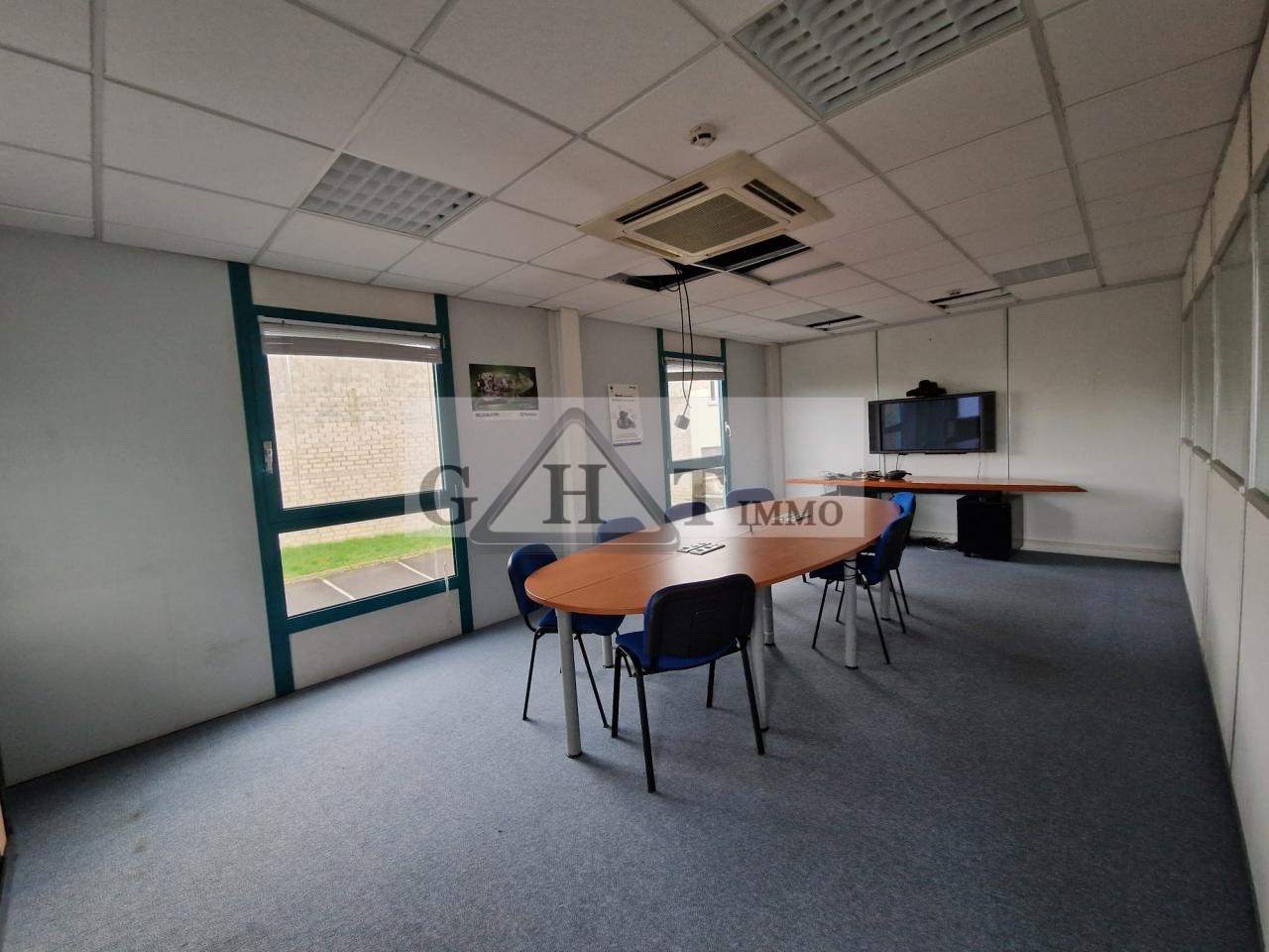 Entrepôt Bureaux