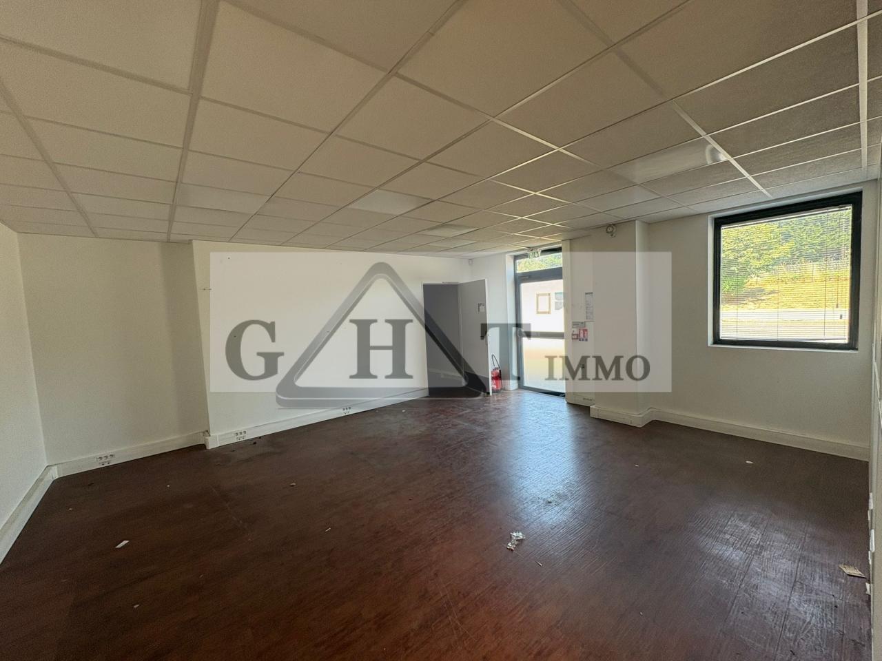 Entrepôt Bureaux