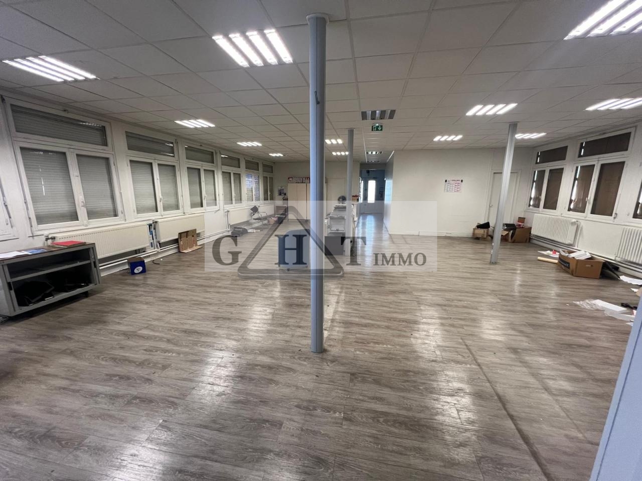 Entrepôt Bureaux