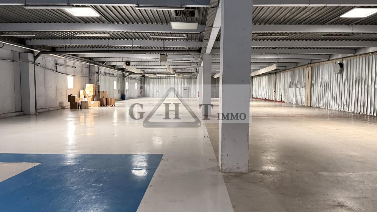 Entrepôt Bureaux