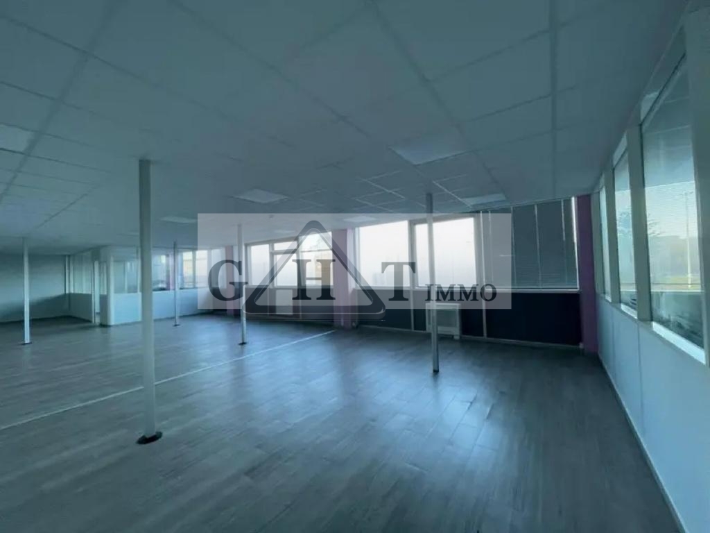 Entrepôt Bureaux