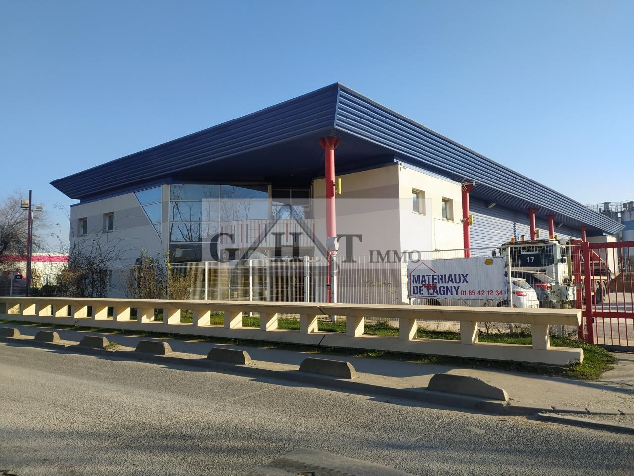 Entrepôt Bureaux