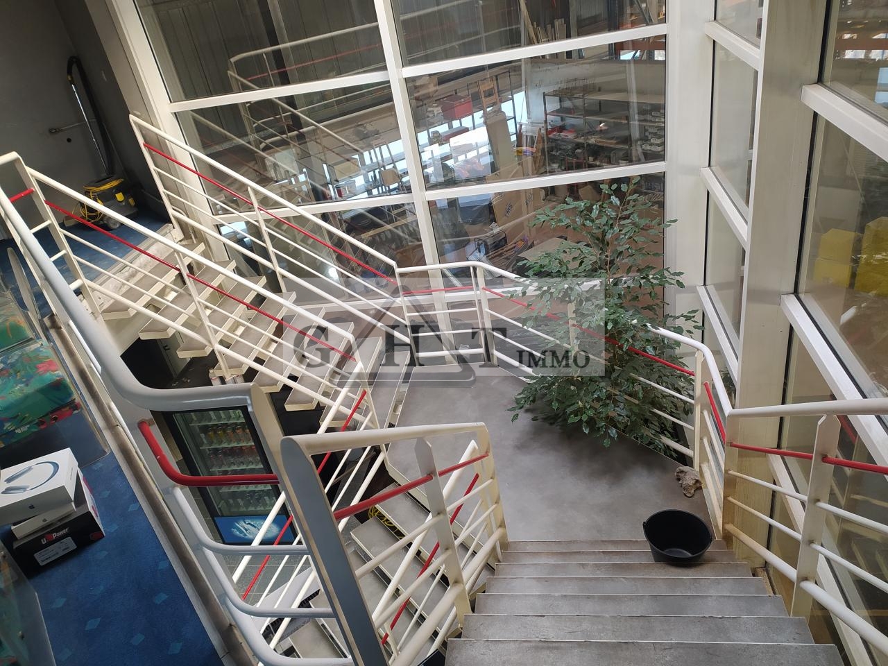 Entrepôt Bureaux