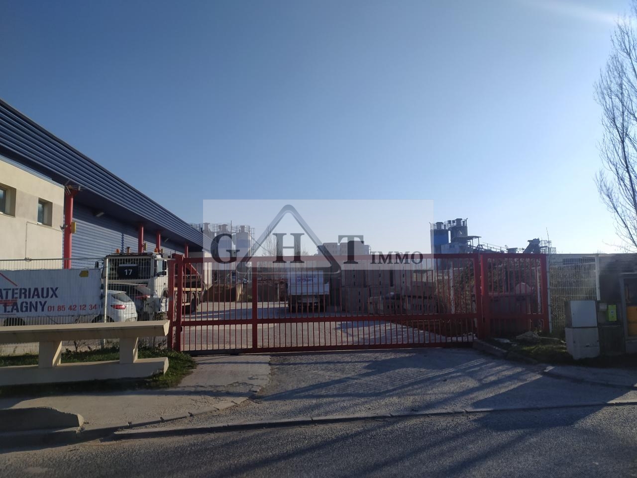 Entrepôt Bureaux