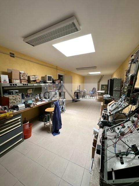 Entrepôt Bureaux