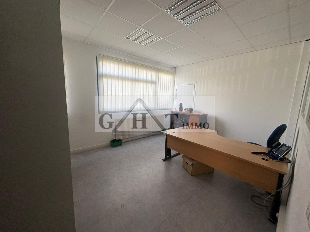 Entrepôt Bureaux