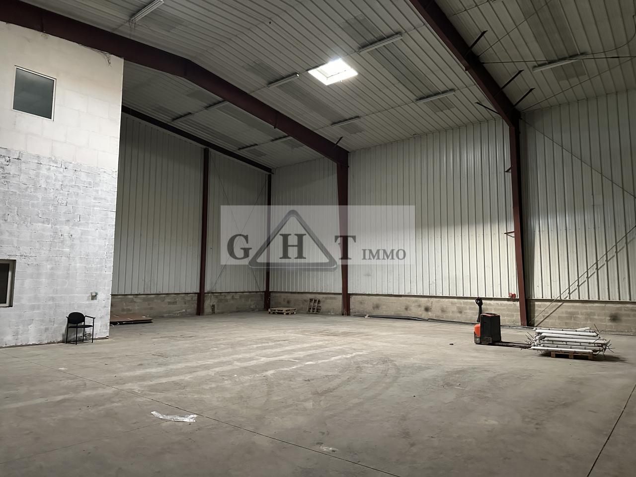 Entrepôt Bureaux