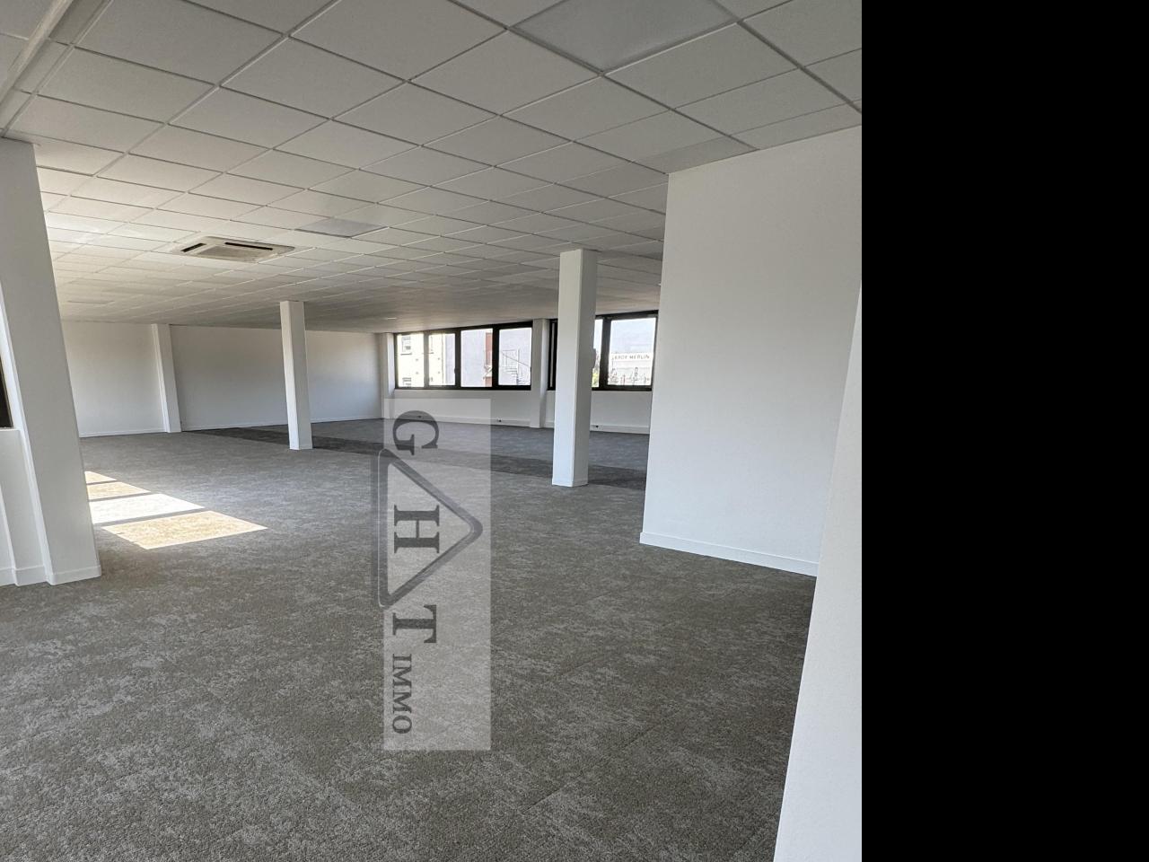 Entrepôt Bureaux