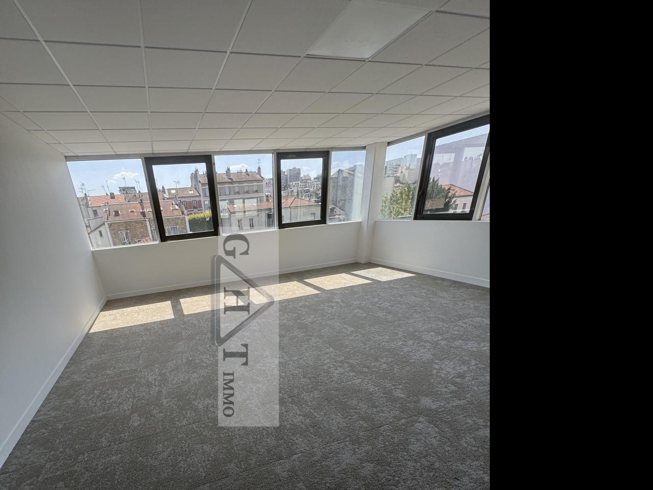 Entrepôt Bureaux