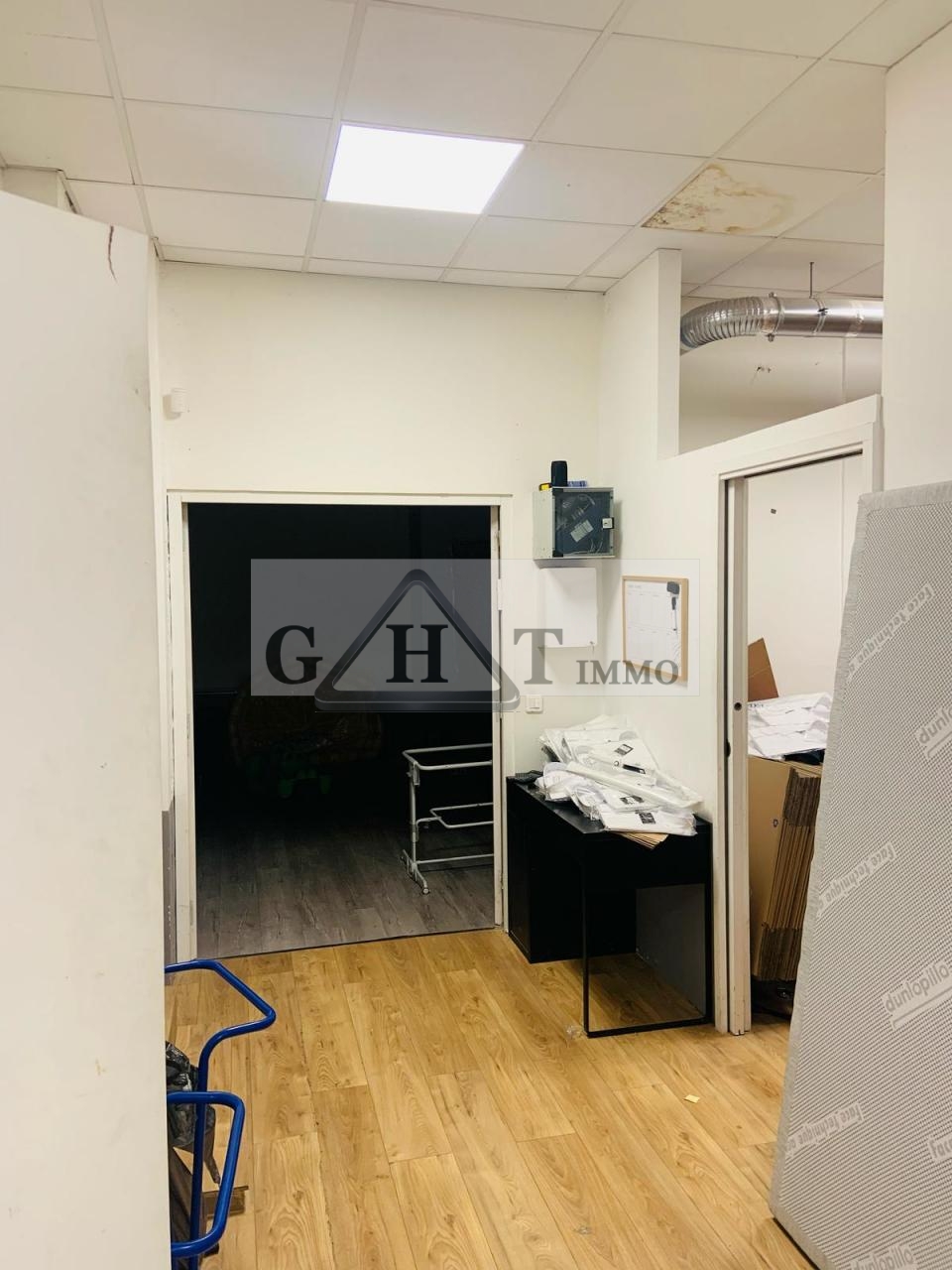 Entrepôt Bureaux