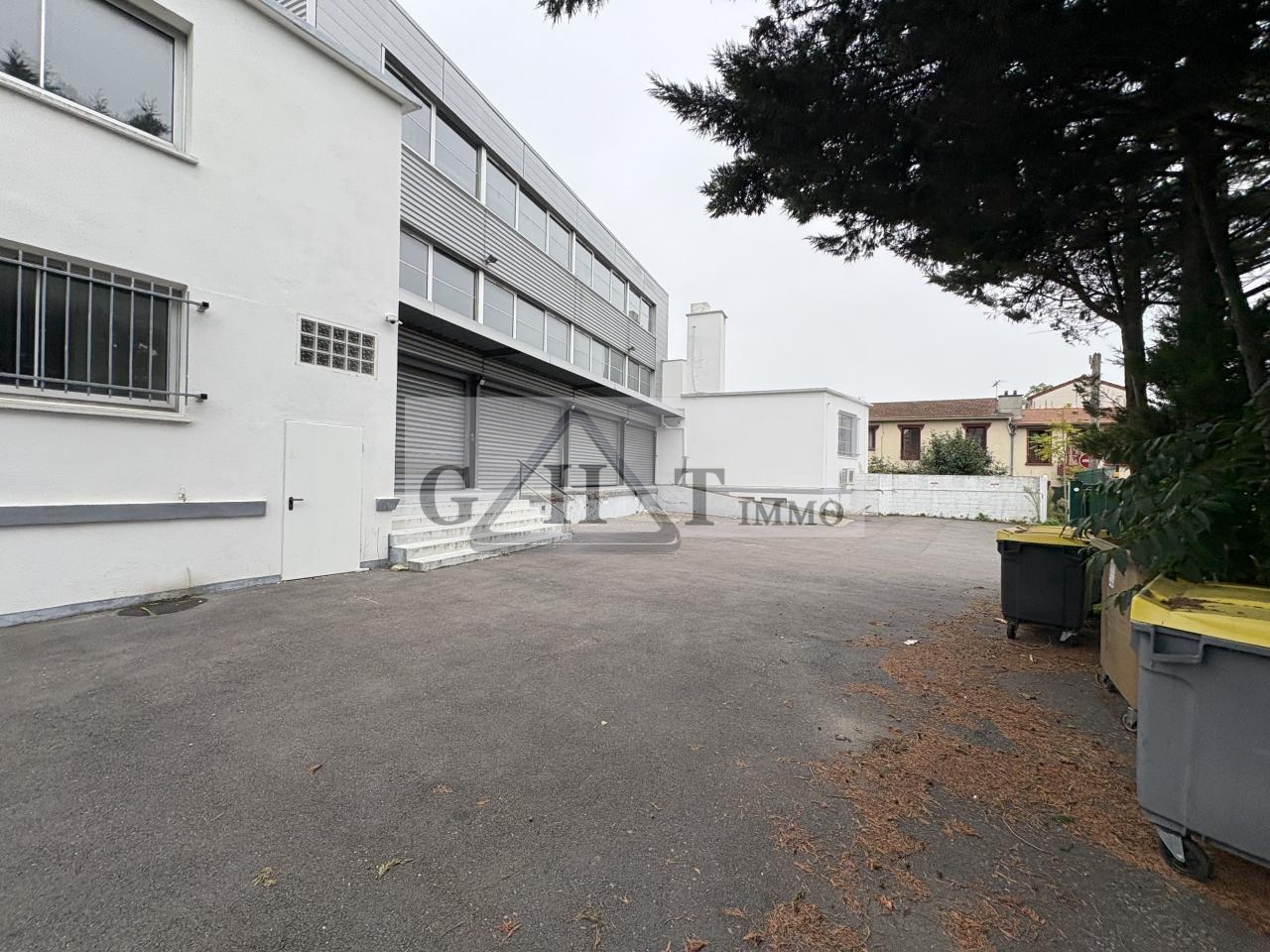 Entrepôt Bureaux