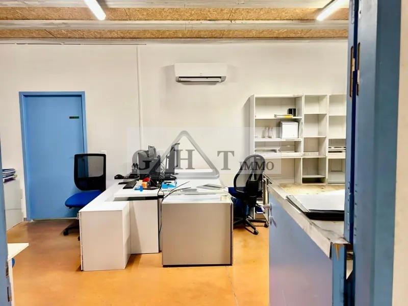 Entrepôt Bureaux