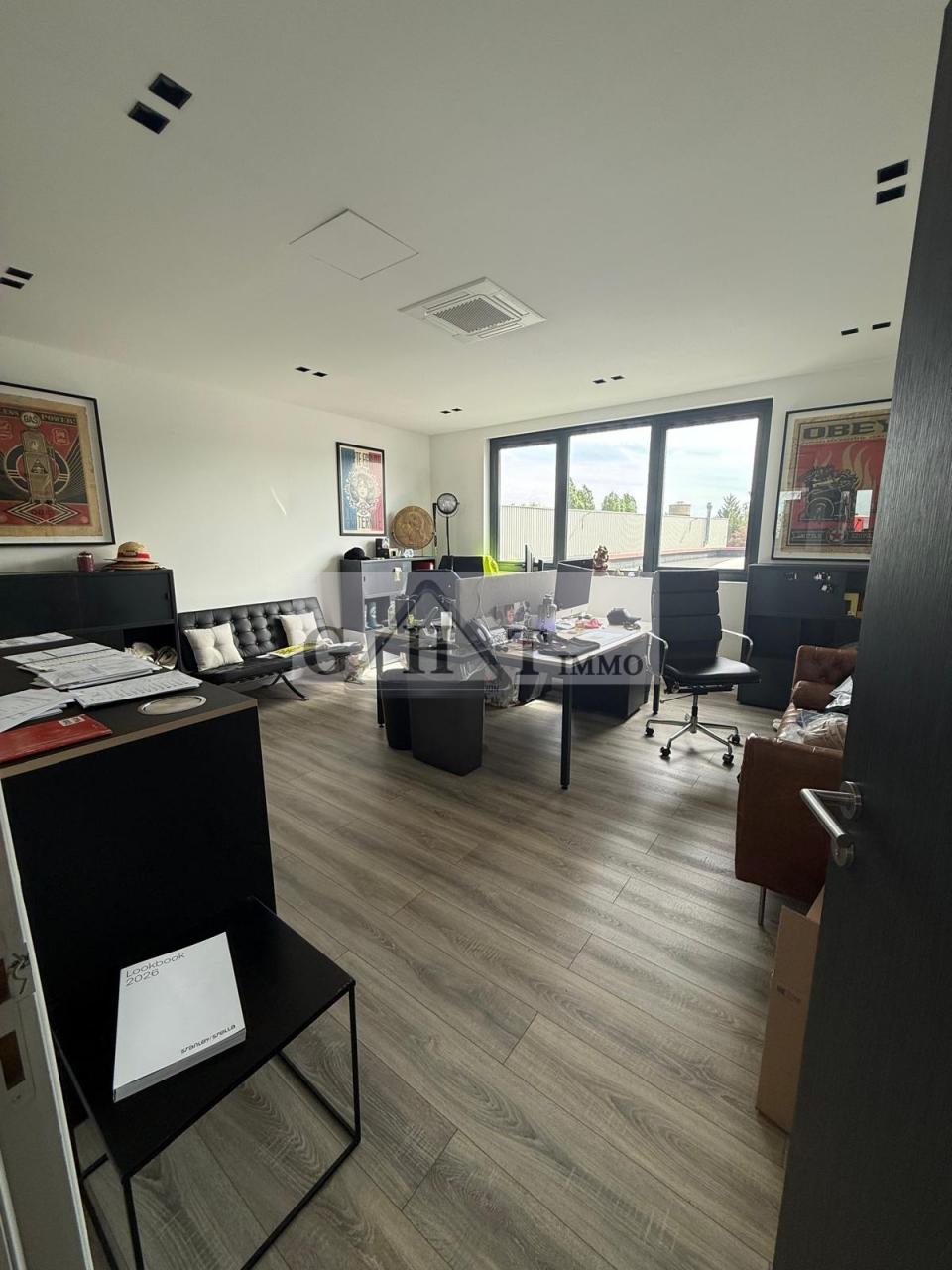 Entrepôt Bureaux