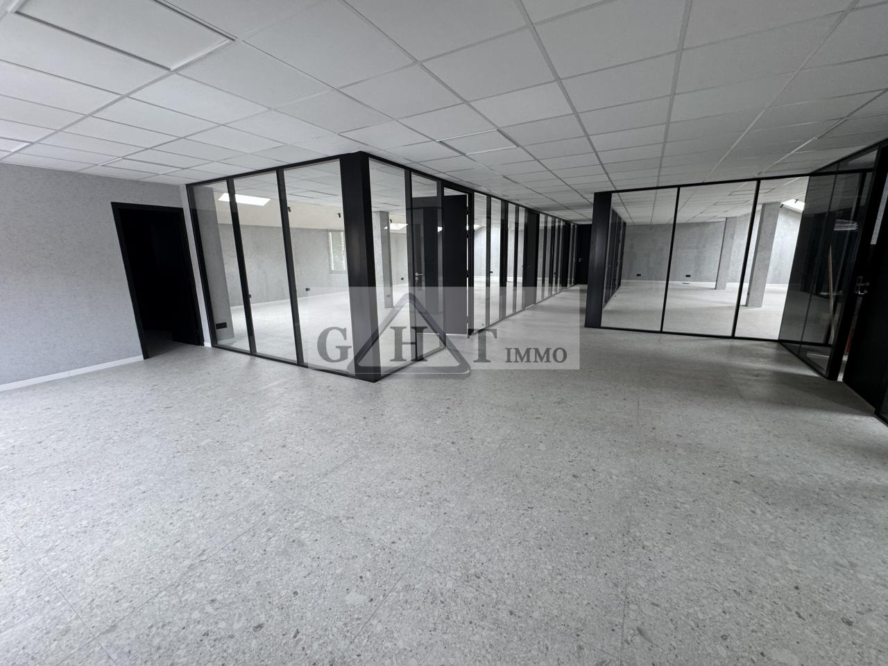Entrepôt Bureaux
