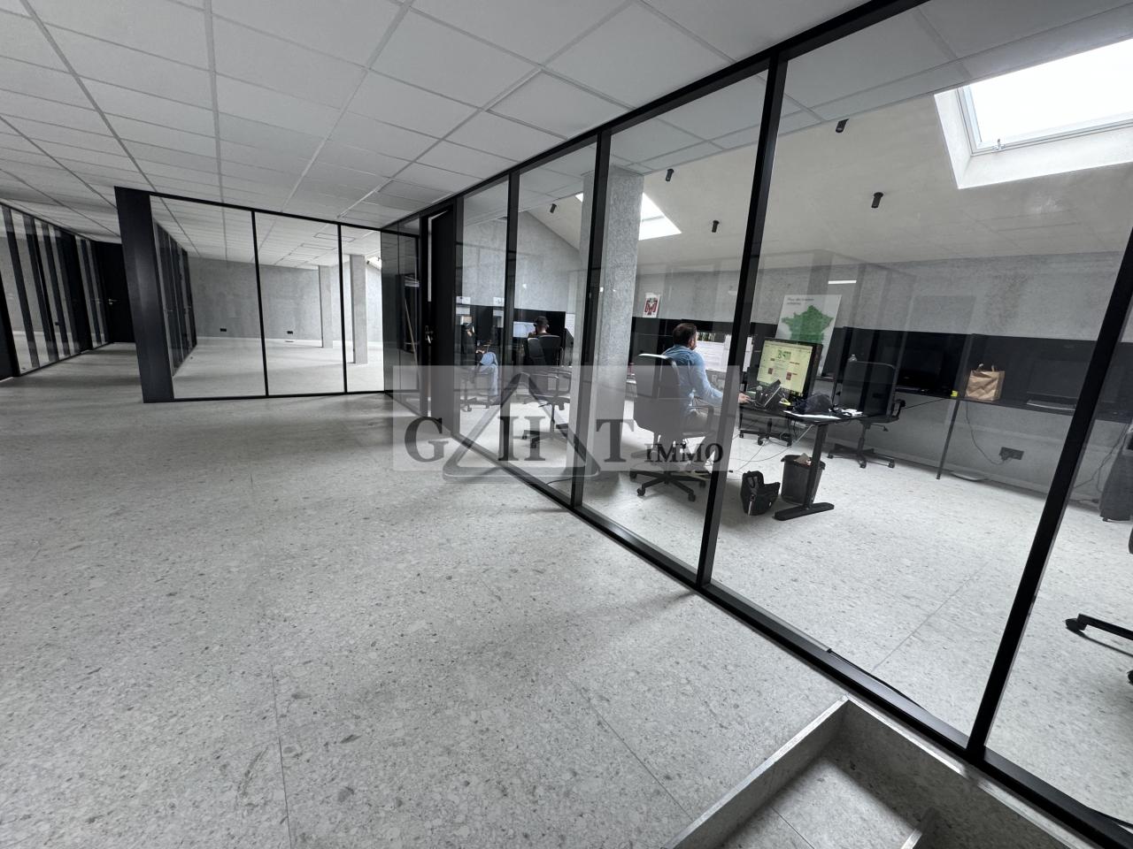 Entrepôt Bureaux