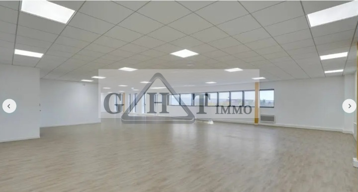 Entrepôt Bureaux