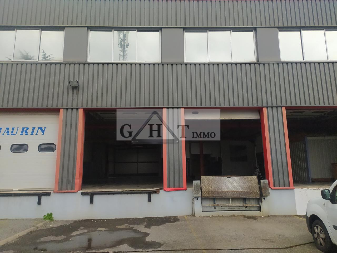 Entrepôt Bureaux
