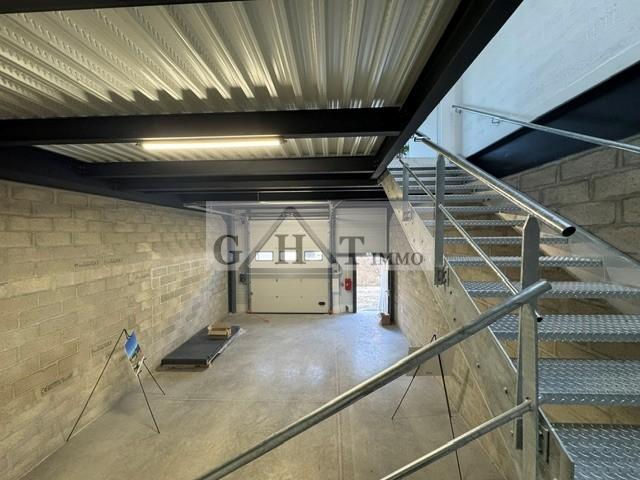 Entrepôt Bureaux