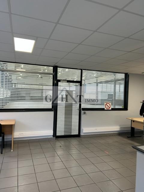 Entrepôt Bureaux