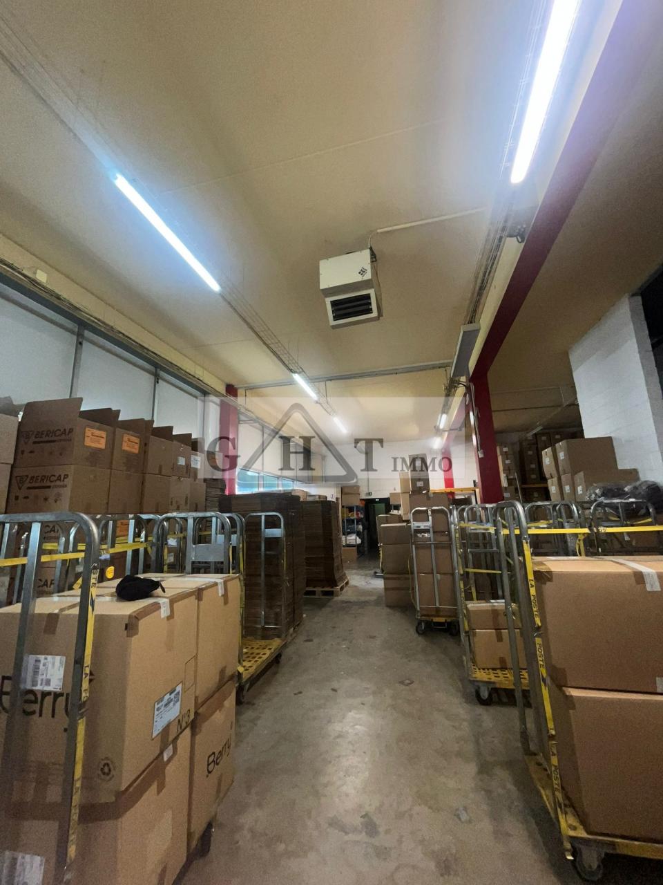 Entrepôt Bureaux