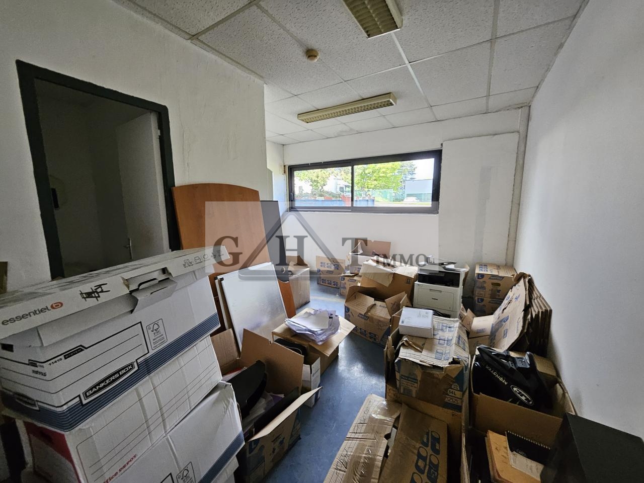 Entrepôt Bureaux
