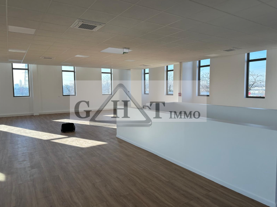 Entrepôt Bureaux