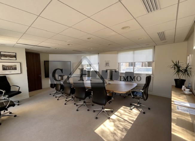 Entrepôt Bureaux