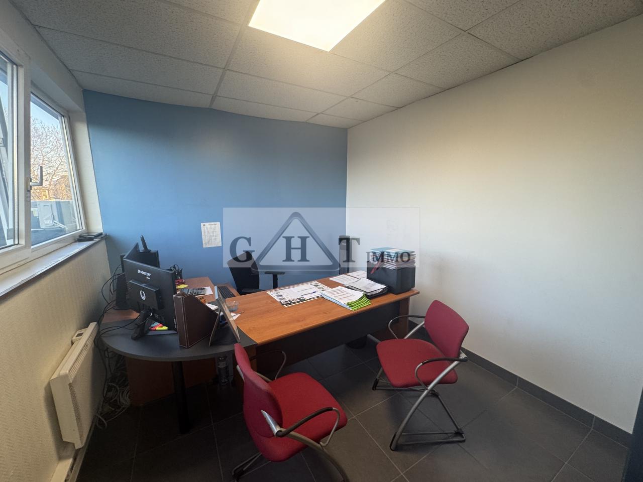 Entrepôt Bureaux