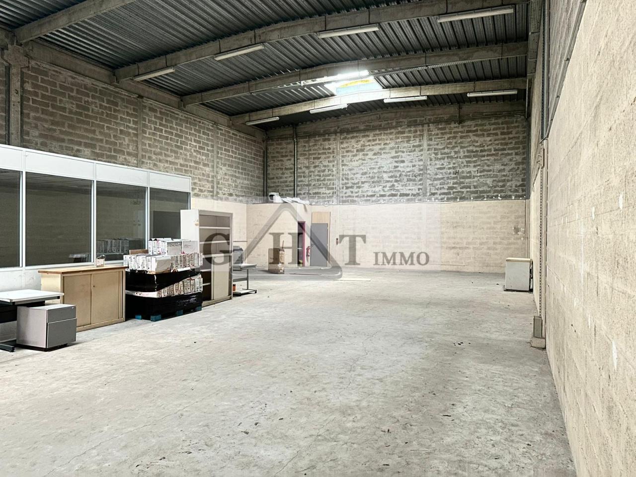 Entrepôt Bureaux