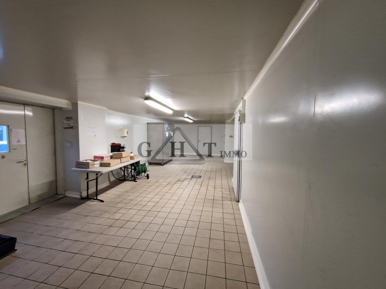 Entrepôt Bureaux