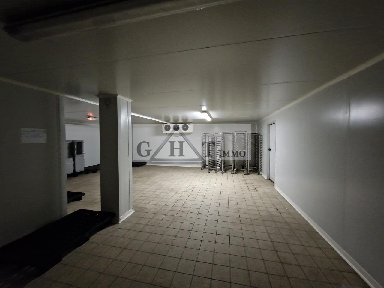 Entrepôt Bureaux