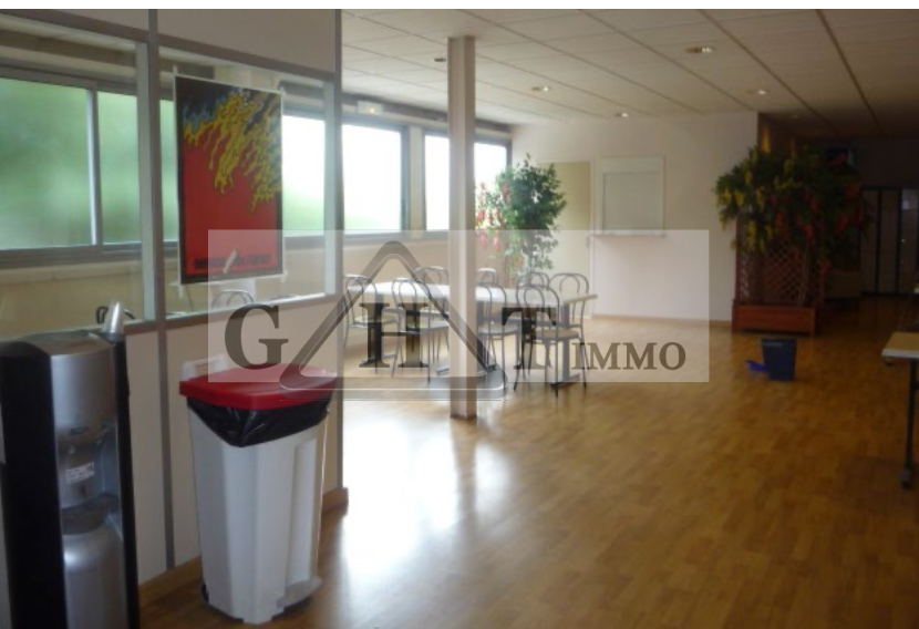 Entrepôt Bureaux
