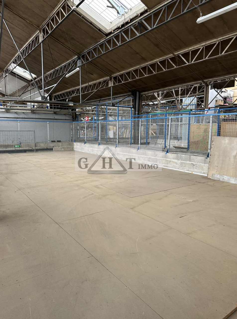 Entrepôt Bureaux