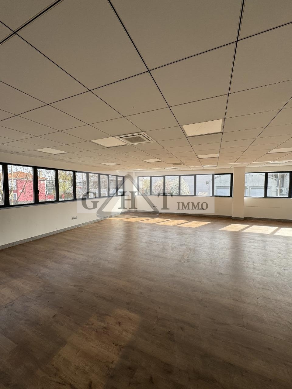 Entrepôt Bureaux