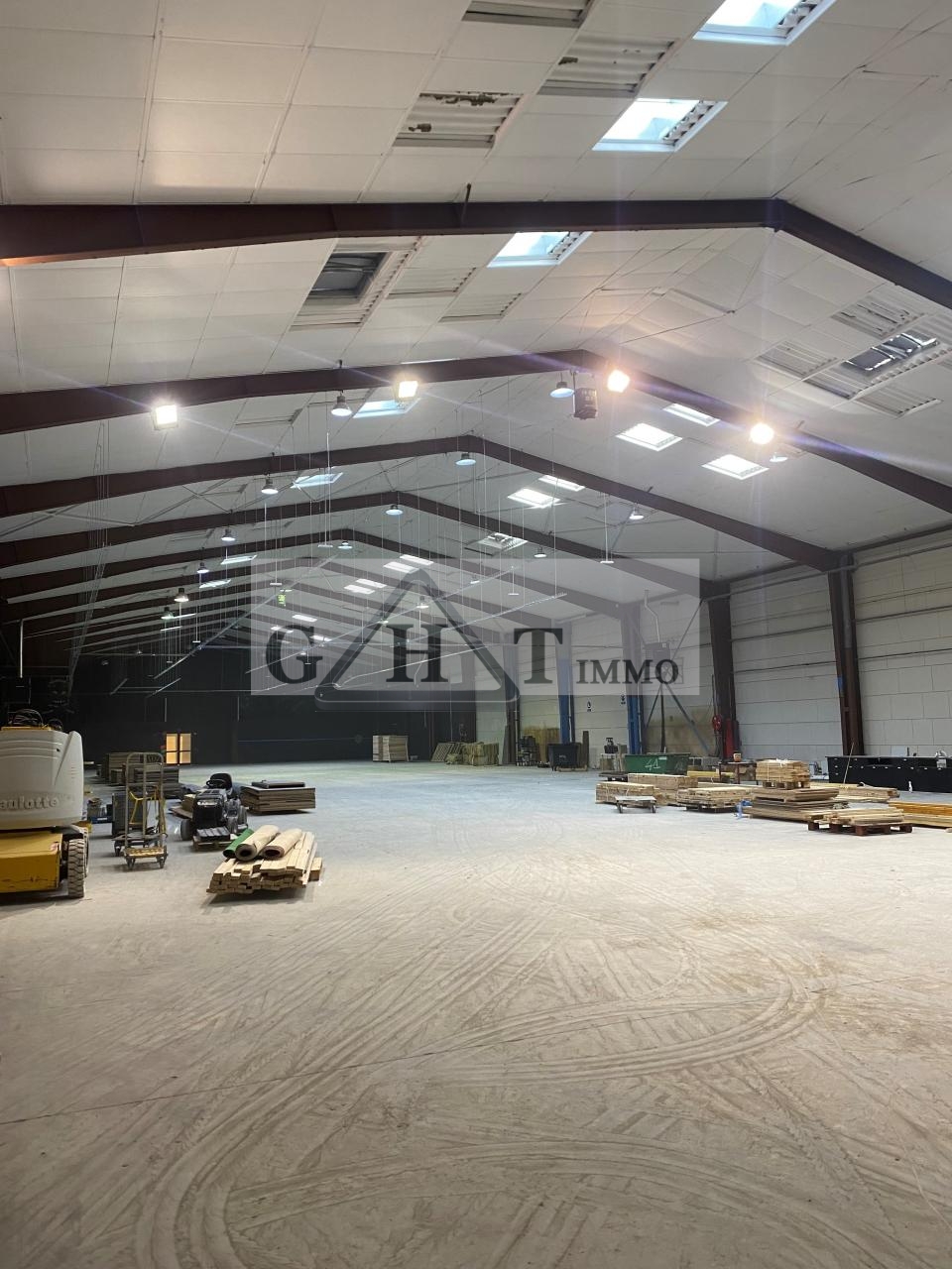 Entrepôt Bureaux