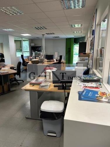 Entrepôt Bureaux