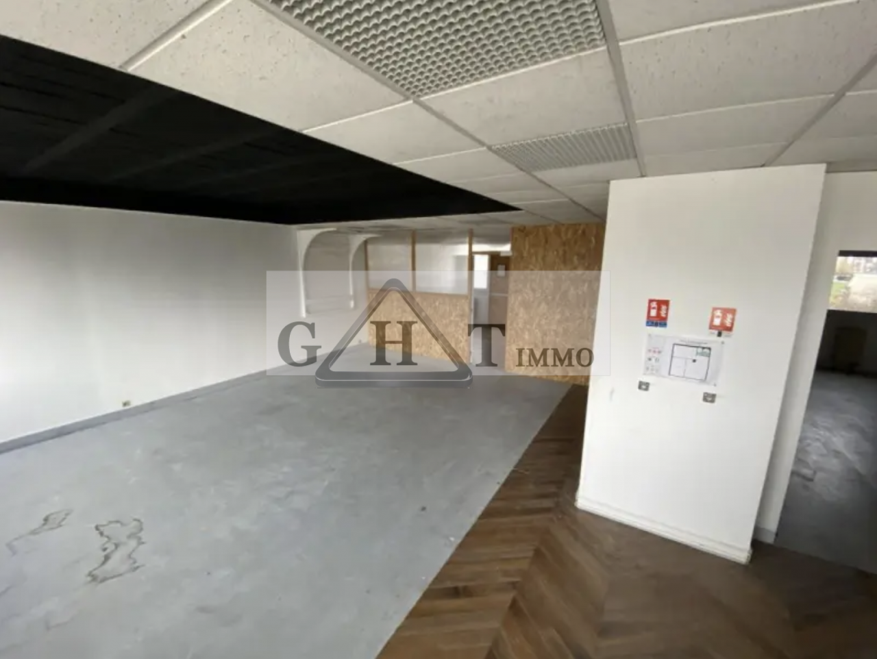 Entrepôt Bureaux