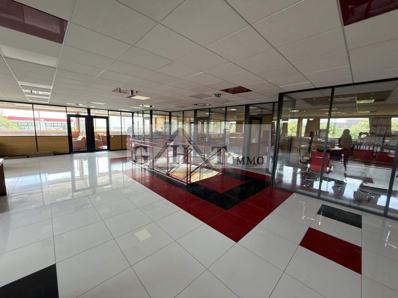 Entrepôt Bureaux