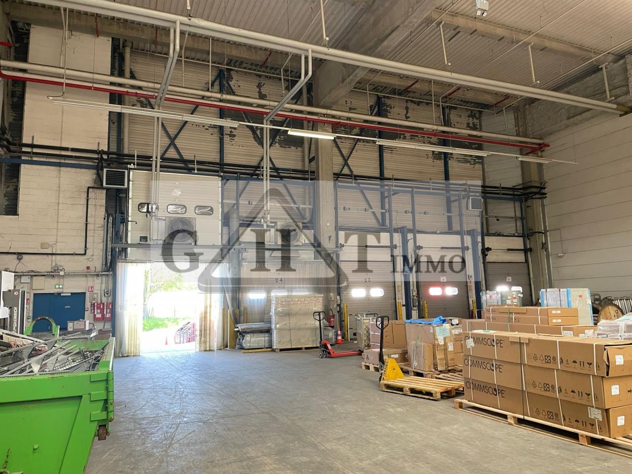 Entrepôt Bureaux