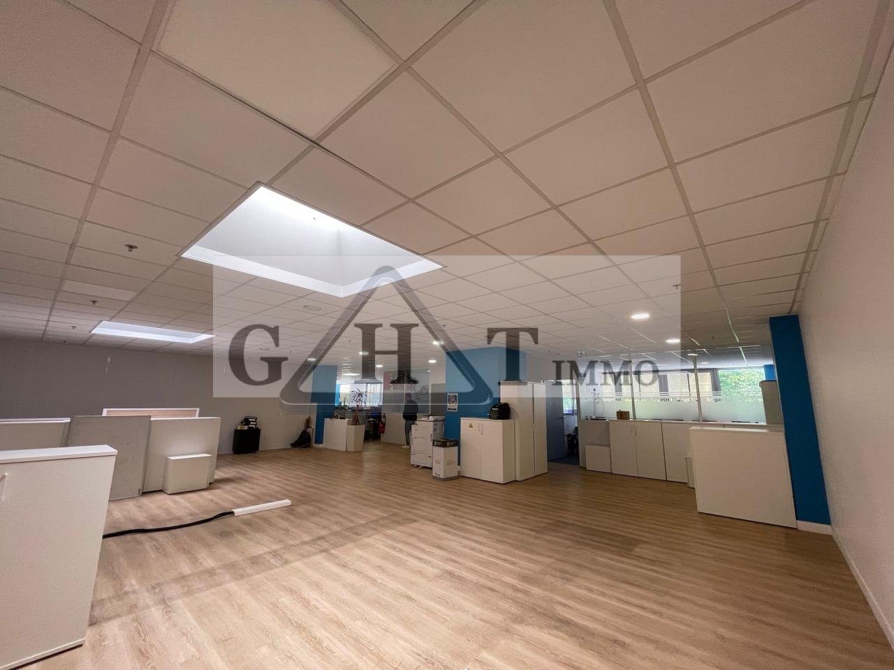 Entrepôt Bureaux