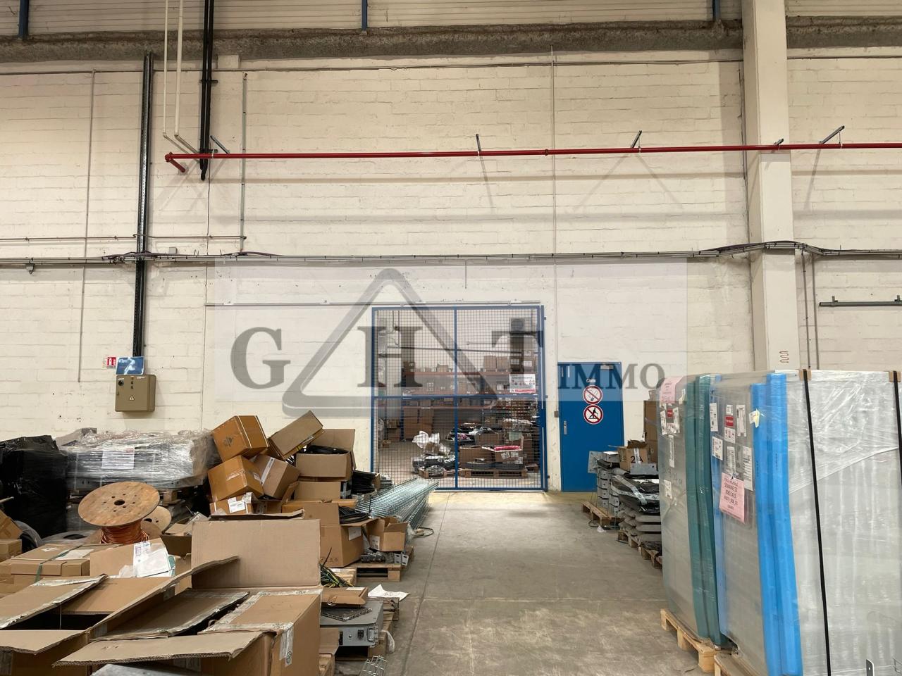 Entrepôt Bureaux