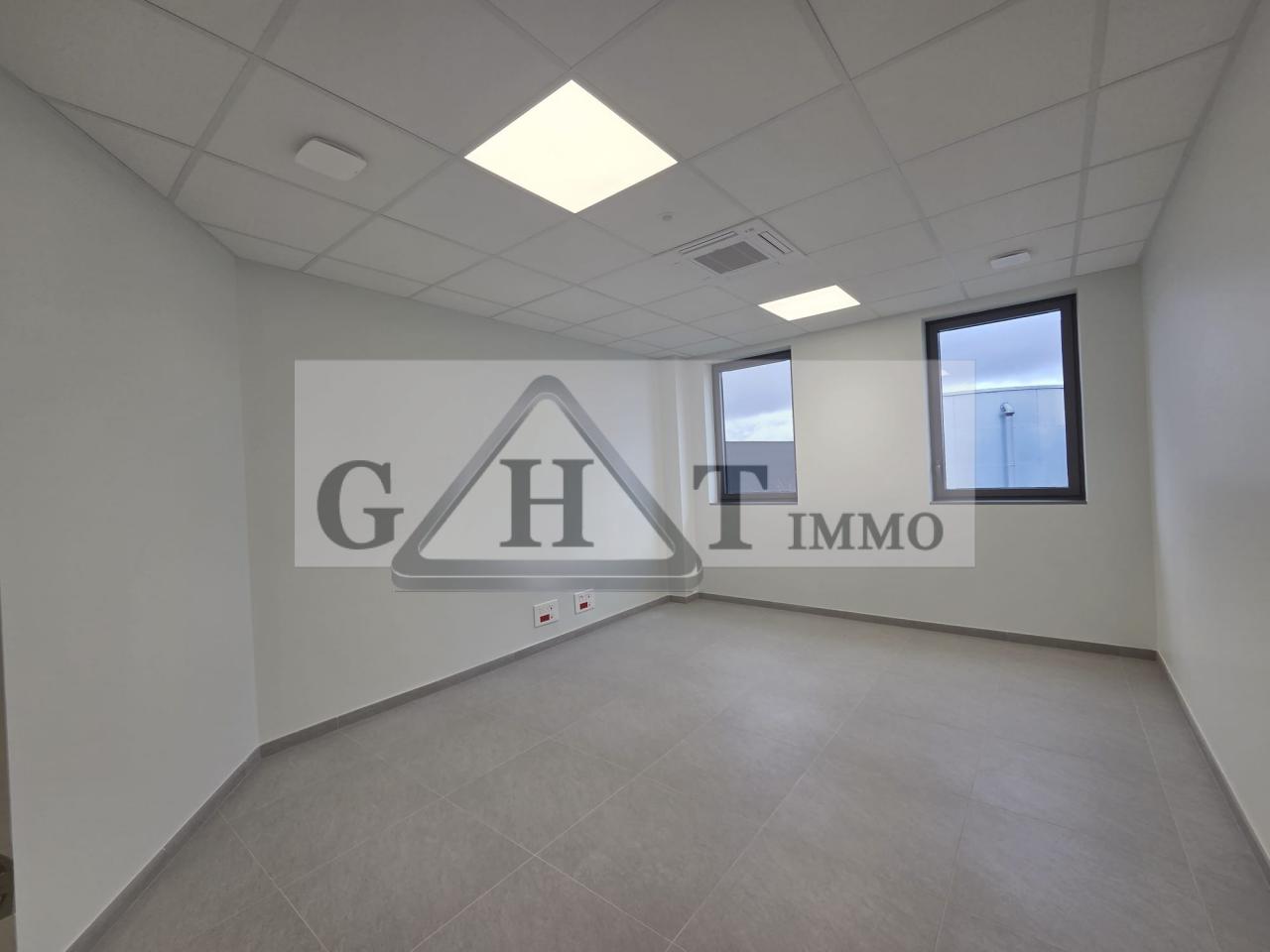 Entrepôt Bureaux