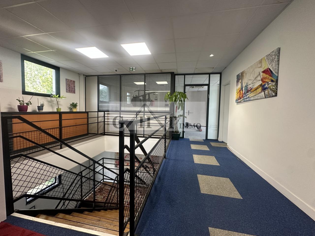 Entrepôt Bureaux