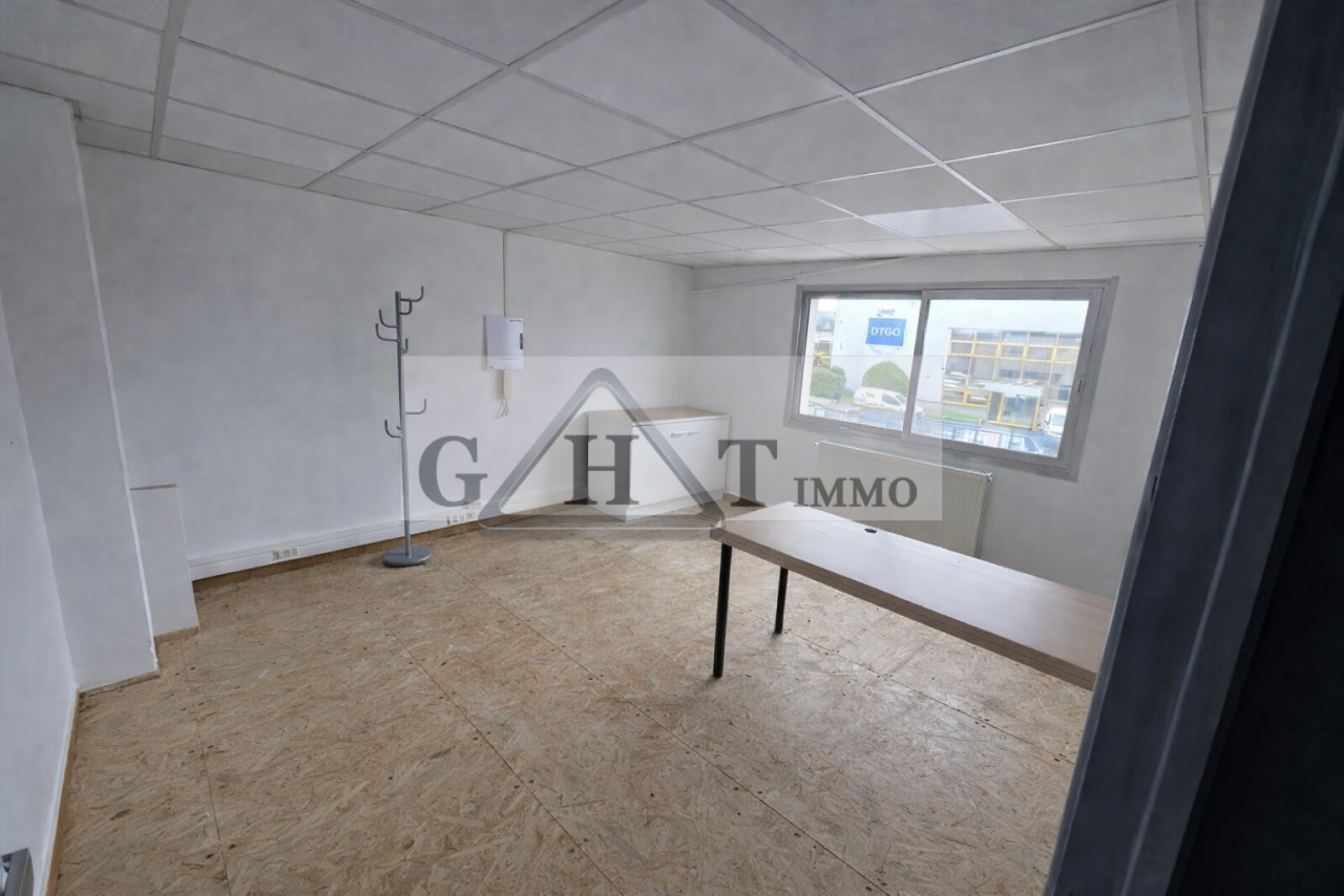 Entrepôt Bureaux