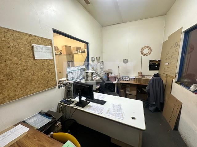 Entrepôt Bureaux