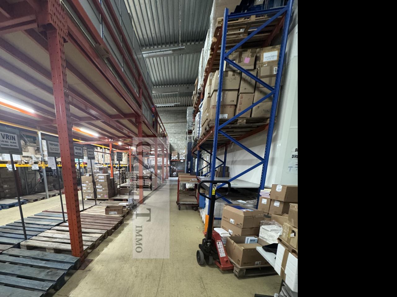 Entrepôt Bureaux