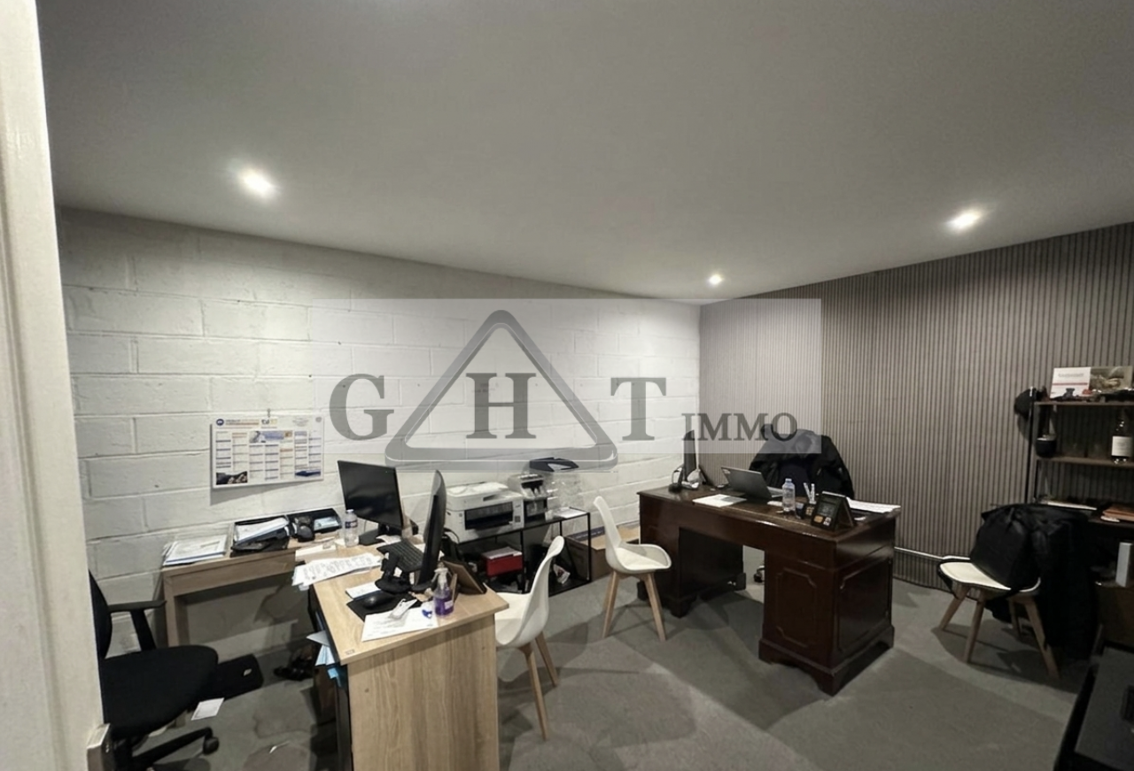 Entrepôt Bureaux
