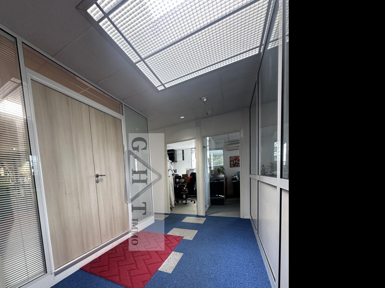 Entrepôt Bureaux