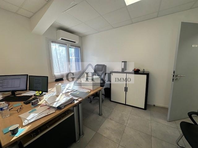 Entrepôt Bureaux